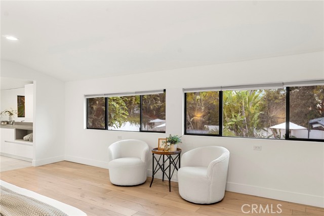 5265 Del Moreno Drive, Woodland Hills CA: https://media.crmls.org/medias/0d7522ed-27b4-4a0c-bf46-15bd62423b2c.jpg