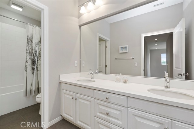102 Brindisi, Irvine CA: https://media.crmls.org/medias/0d75755c-3403-4749-bd87-618e031b3622.jpg