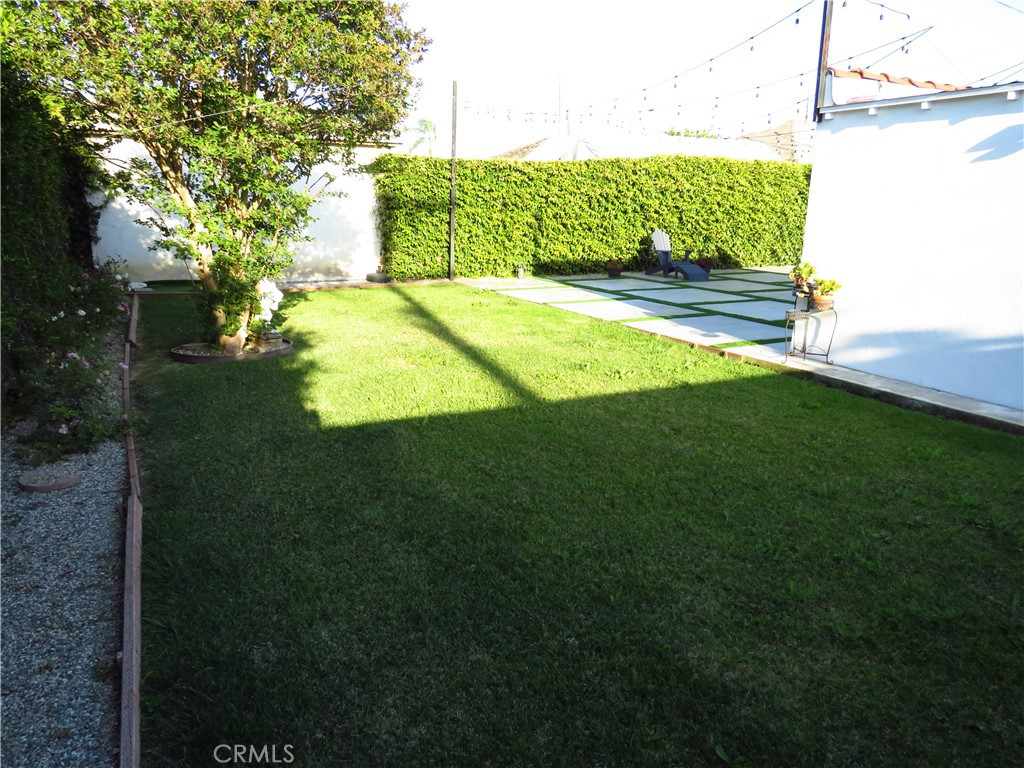 https://media.crmls.org/medias/0d75e056-b54d-4a01-aa29-61383395be27.jpg?preset=X-Large