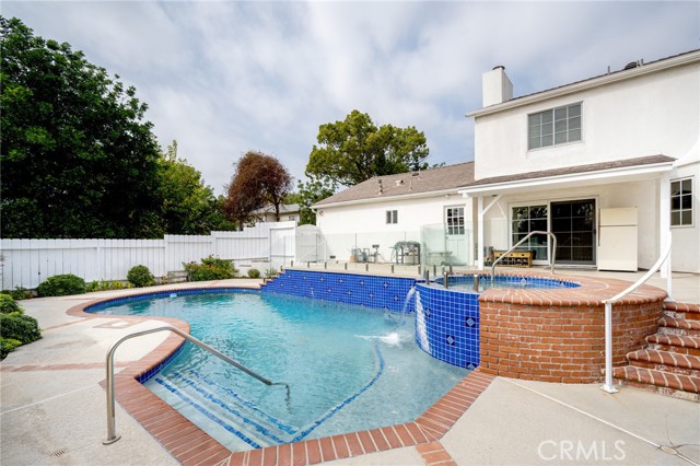 Detail Gallery Image 38 of 46 For 222 W Kenneth, Glendale,  CA 91202 - 4 Beds | 4 Baths