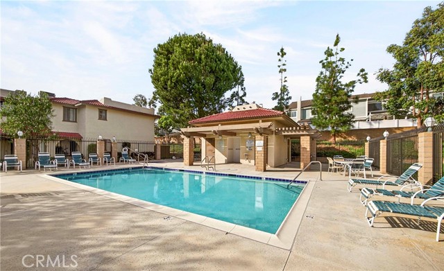 Detail Gallery Image 34 of 36 For 25261 Tanoak, Lake Forest,  CA 92630 - 2 Beds | 2 Baths