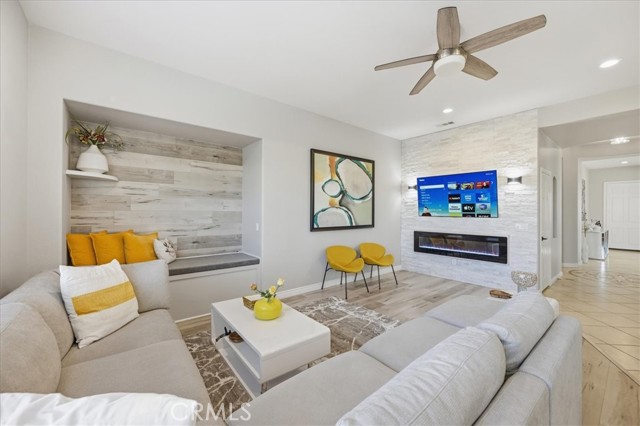 Detail Gallery Image 16 of 54 For 34078 Amici, Temecula,  CA 92592 - 4 Beds | 3/1 Baths