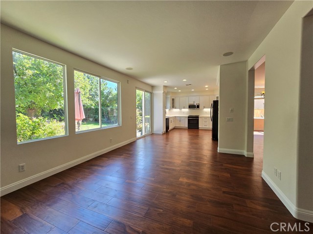 Detail Gallery Image 9 of 23 For 20663 Azalea Terrace Rd, Riverside,  CA 92508 - 3 Beds | 2/1 Baths