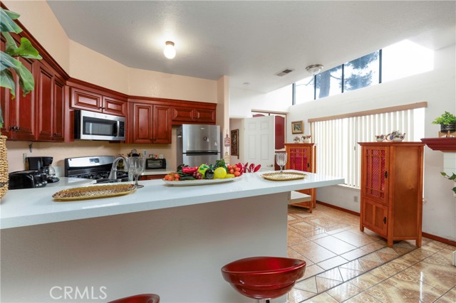 Detail Gallery Image 8 of 32 For 22527 Mountain View Rd, Moreno Valley,  CA 92557 - 4 Beds | 3 Baths