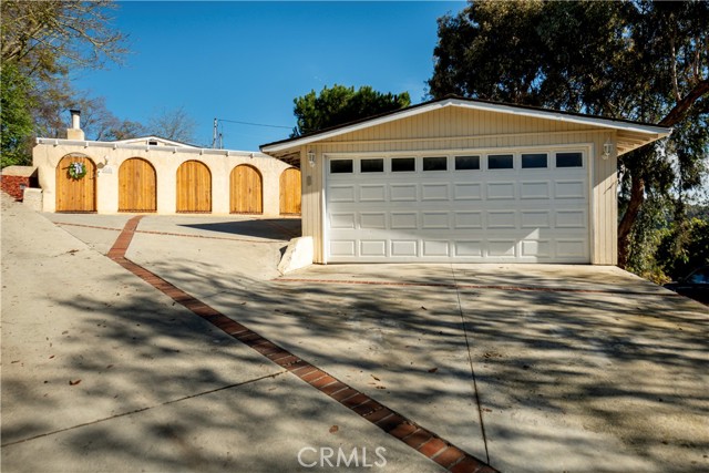 Detail Gallery Image 1 of 1 For 605 West Rd, La Habra Heights,  CA 90631 - 3 Beds | 2 Baths