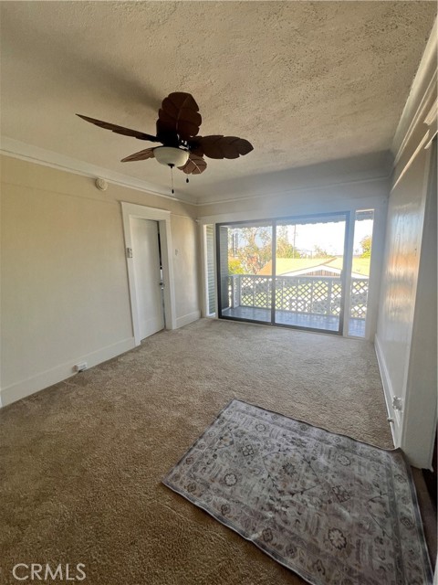 425 S Cabrillo Avenue, San Pedro CA: https://media.crmls.org/medias/0d78db60-f996-4a55-80a4-1d74d1d7ee17.jpg