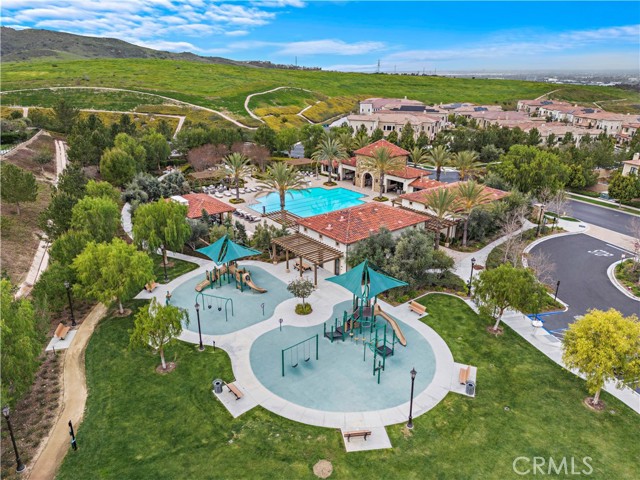 102 Orchid Ter, Irvine CA: https://media.crmls.org/medias/0d78f109-bd42-4f96-a7c1-aab2e452bc98.jpg