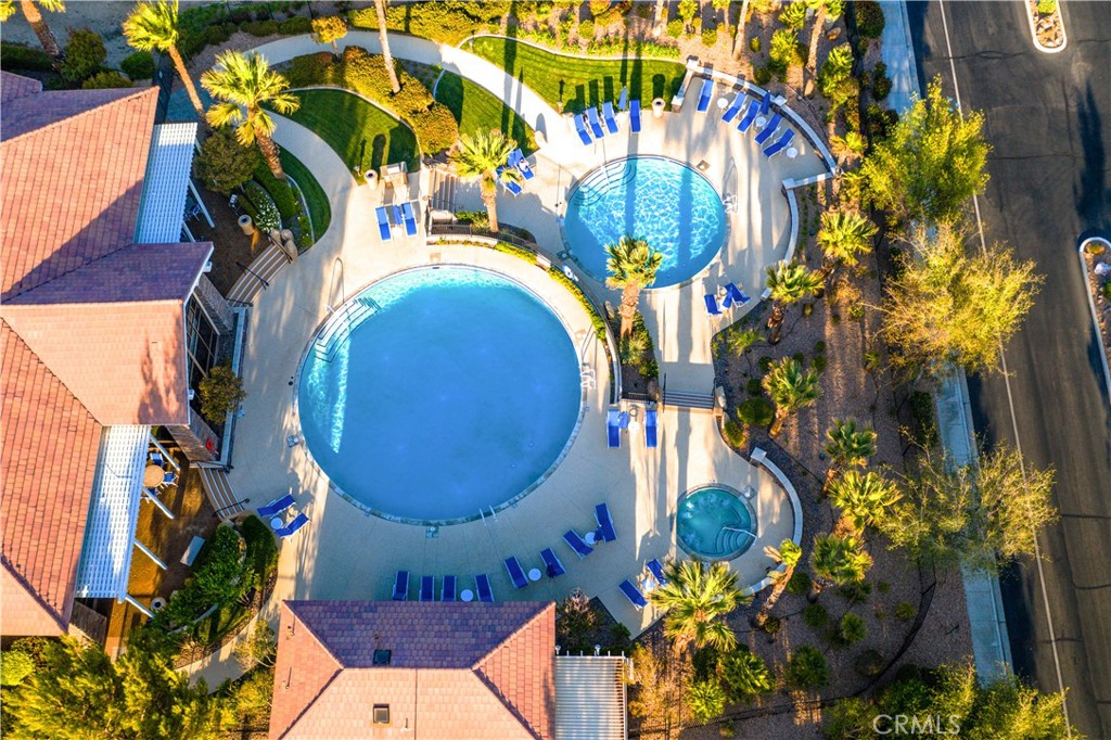 https://media.crmls.org/medias/0d7957f4-15a3-42ec-af52-27bfe0c27b87.jpg?preset=X-Large
