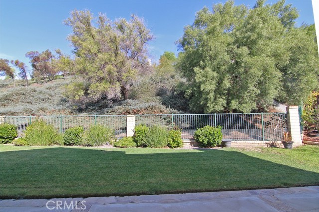 Detail Gallery Image 2 of 34 For 26426 Cardinal Dr, Canyon Country,  CA 91387 - 4 Beds | 3/1 Baths