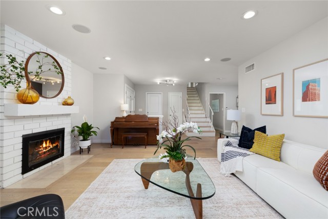 Detail Gallery Image 12 of 55 For 348 N Mountain, Monrovia,  CA 91016 - 4 Beds | 2/1 Baths