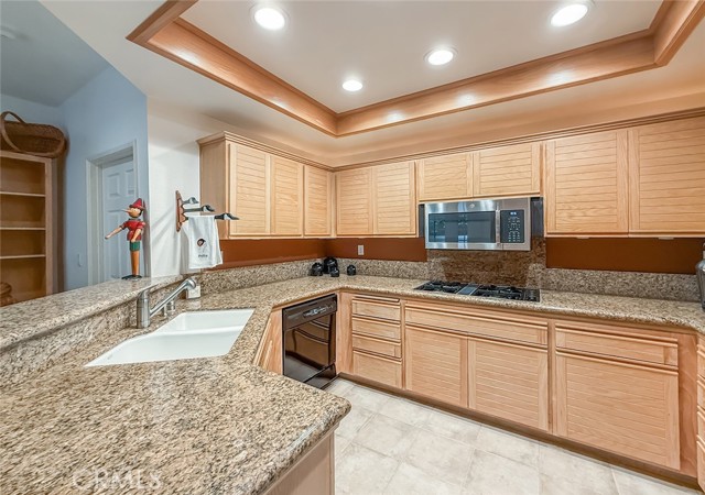 5700 Tanner Ridge Avenue, Westlake Village CA: https://media.crmls.org/medias/0d7cbd0e-a750-45fe-9a44-bd16b5a8f637.jpg