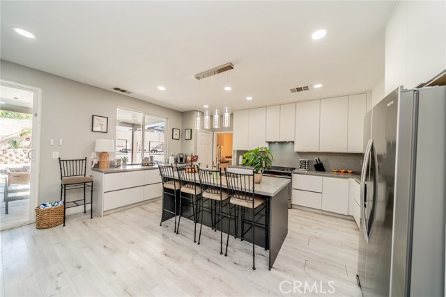 Detail Gallery Image 10 of 46 For 43118 Fiore, Indio,  CA 92203 - 5 Beds | 2/1 Baths