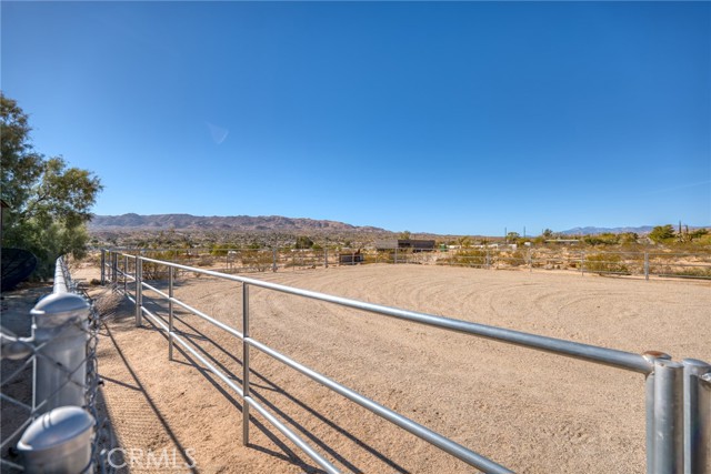 Detail Gallery Image 30 of 52 For 6010 Sunburst St, Joshua Tree,  CA 92252 - 3 Beds | 2 Baths