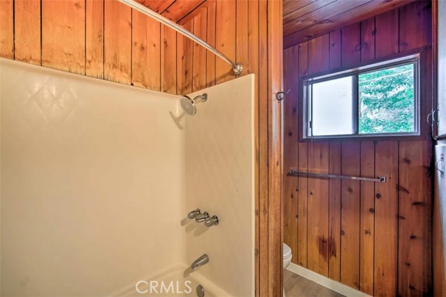 Detail Gallery Image 16 of 28 For 5829 Lone Pine Canyon Rd, Wrightwood,  CA 92397 - 3 Beds | 2 Baths