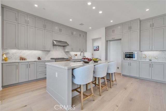 104 Eversedge, Irvine CA: https://media.crmls.org/medias/0d7db7d0-0dec-4d54-aebe-b0a415a2d1d8.jpg