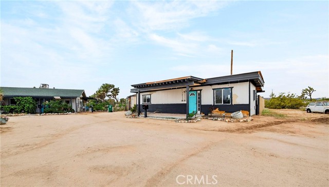 Detail Gallery Image 3 of 67 For 57661 Aberdeen, Yucca Valley,  CA 92284 - 4 Beds | 2 Baths