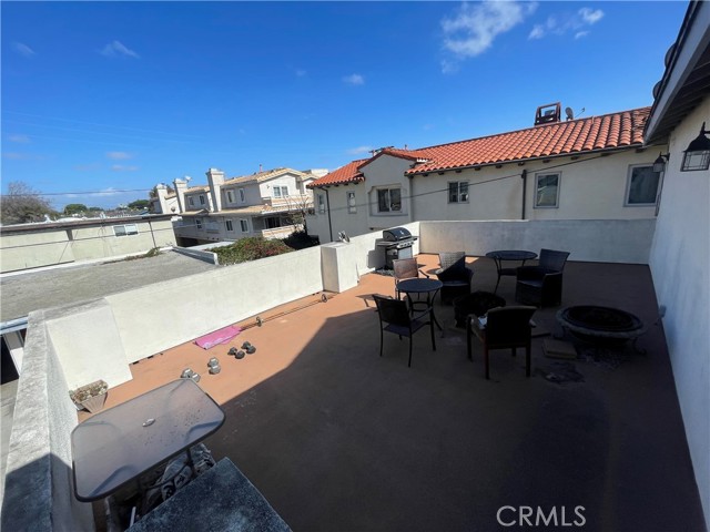 Detail Gallery Image 3 of 9 For 2607 Curtis Ave #C,  Redondo Beach,  CA 90278 - 2 Beds | 1 Baths
