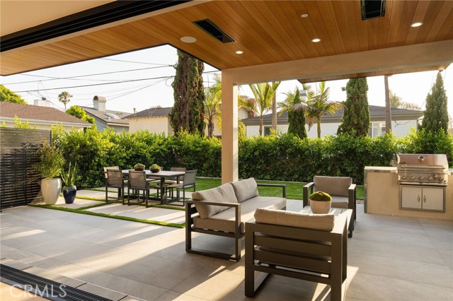 1721 Oak Avenue, Manhattan Beach CA: https://media.crmls.org/medias/0d7f38b5-814a-404f-8297-c58b3d17de04.jpg
