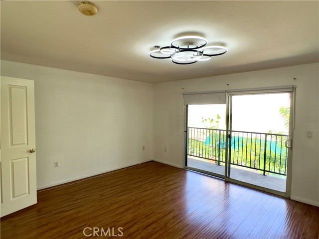 4501 Cedros Avenue, Sherman Oaks CA: https://media.crmls.org/medias/0d7f4e40-fd7a-4ee3-b25b-b9b401585113.jpg