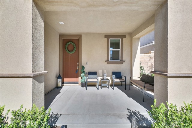 Detail Gallery Image 6 of 49 For 2493 Gunner Ridge Way, Rialto,  CA 92377 - 3 Beds | 2/1 Baths