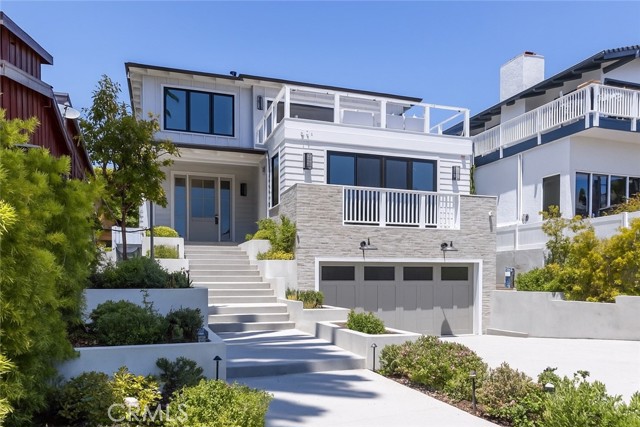 Detail Gallery Image 1 of 31 For 931 Duncan Ave, Manhattan Beach,  CA 90266 - 6 Beds | 5/2 Baths