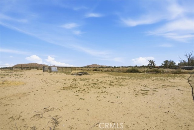 15235 Newmont, Lancaster CA: https://media.crmls.org/medias/0d80d6df-0848-46f3-bf44-b808f7fdda95.jpg