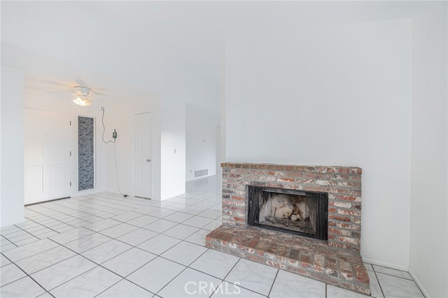 Detail Gallery Image 12 of 34 For 38659 Angele Trumpet Ct, Palmdale,  CA 93550 - 3 Beds | 2 Baths