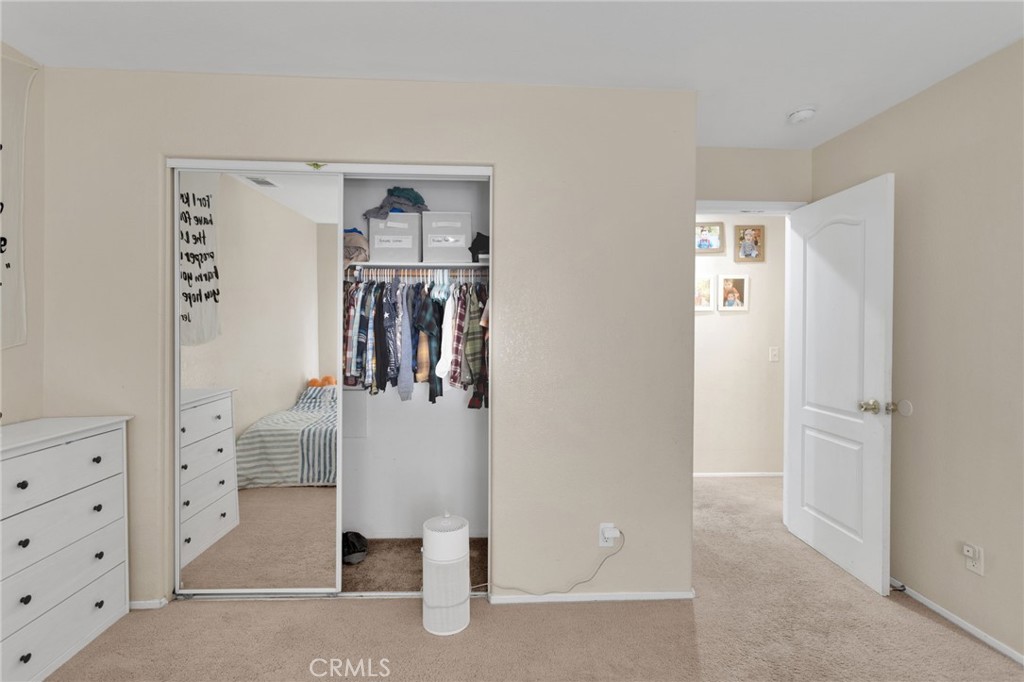 https://media.crmls.org/medias/0d819871-a9e8-4fa1-af59-a8bc7070cfa3.jpg?preset=X-Large