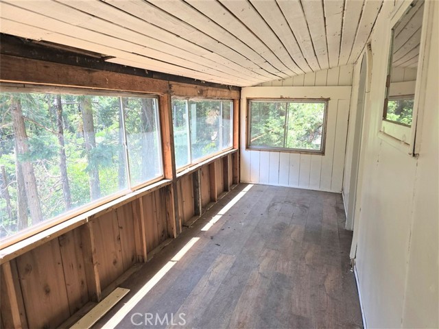 Detail Gallery Image 11 of 12 For 435 Blue Jay Canyon Rd, Blue Jay,  CA 92317 - 3 Beds | 1 Baths