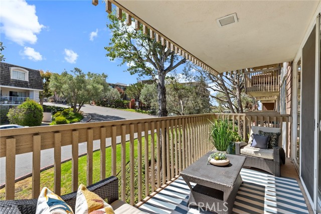 6542 Ocean Crest Drive, Rancho Palos Verdes CA: https://media.crmls.org/medias/0d830fe4-2d64-41f2-99f3-987716ba5e80.jpg