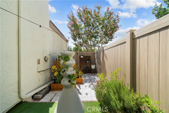 Detail Gallery Image 35 of 45 For 10214 Larwin Ave #3,  Chatsworth,  CA 91311 - 4 Beds | 3 Baths
