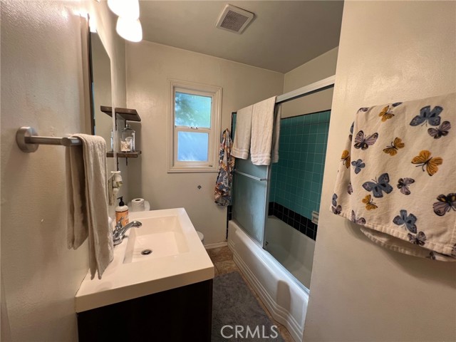 Detail Gallery Image 8 of 13 For 1414 W 22nd St, Merced,  CA 95340 - 2 Beds | 1 Baths