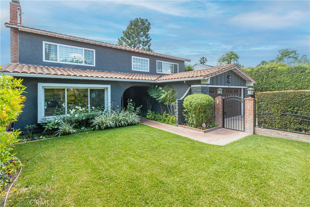 1622 W Oak