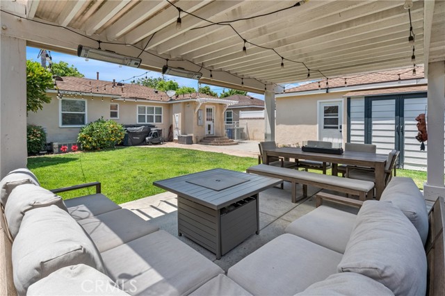 5522 Briercrest Avenue, Lakewood CA: https://media.crmls.org/medias/0d847ae2-98fb-4f1c-8a82-85a2f8fb68f9.jpg