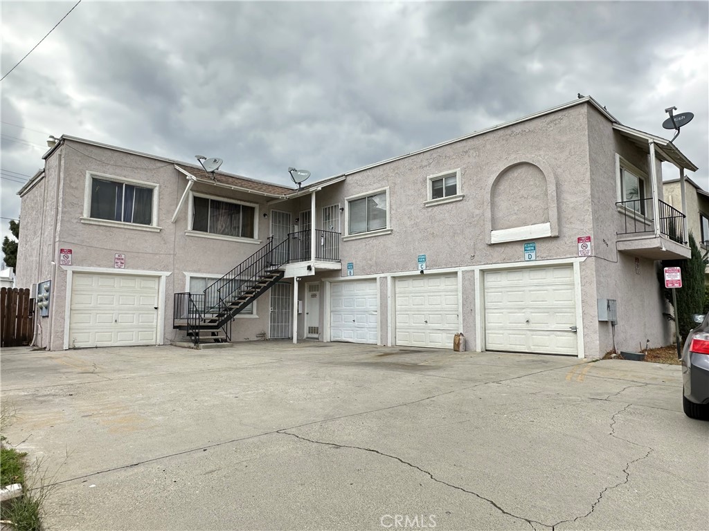 Quadruplex at 9250 Wheeler Court