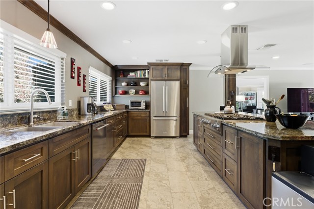 Detail Gallery Image 19 of 61 For 1805 Canyon Rd, Redlands,  CA 92373 - 4 Beds | 2/1 Baths