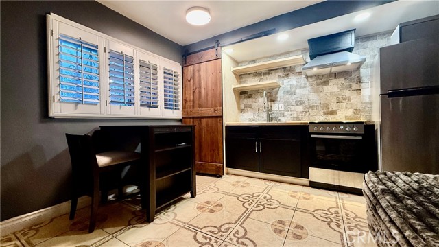 Detail Gallery Image 11 of 26 For 7904 Laurel Canyon #12,  North Hollywood,  CA 91605 - 1 Beds | 1 Baths