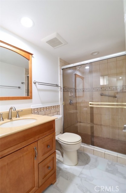 Detail Gallery Image 15 of 23 For 1810 West Garvey Ave #B,  Alhambra,  CA 91803 - 2 Beds | 2/1 Baths