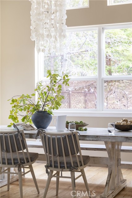 Detail Gallery Image 8 of 37 For 28537 North Shore, Lake Arrowhead,  CA 92352 - 4 Beds | 4/1 Baths