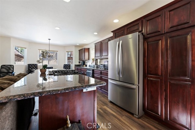 Detail Gallery Image 13 of 44 For 879 Spruce, Sugarloaf,  CA 92386 - 3 Beds | 2/1 Baths