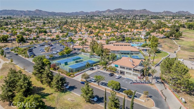 40143 Corte Lorca, Murrieta CA: https://media.crmls.org/medias/0d8863f6-735d-44cc-8fb1-a809093fb182.jpg
