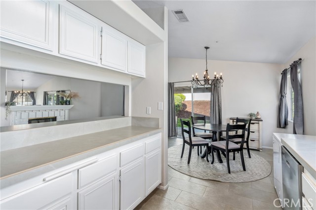 Detail Gallery Image 8 of 24 For 7905 Valencia Ct, Highland,  CA 92346 - 3 Beds | 2 Baths