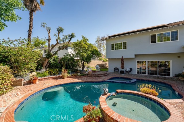 27093 Esward Drive, Calabasas CA: https://media.crmls.org/medias/0d89092e-08c5-484c-8c5b-f7cc529cfc51.jpg