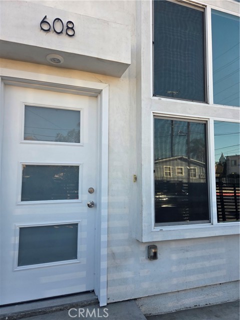 Detail Gallery Image 1 of 45 For 608 E 29th St #608,  Los Angeles,  CA 90011 - 5 Beds | 4 Baths