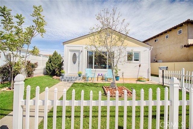 3402 Rindge Lane, Redondo Beach, California 90278, 3 Bedrooms Bedrooms, ,2 BathroomsBathrooms,Residential,Sold,Rindge,SB17059269