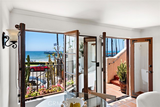 606 Avenida Victoria, San Clemente CA: https://media.crmls.org/medias/0d8a63b9-1e6e-415d-bcf1-fdefae5ccc74.jpg