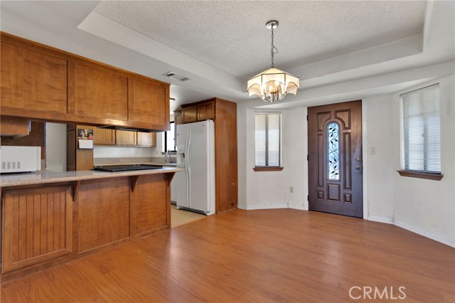 15457 Washoan, Apple Valley CA: https://media.crmls.org/medias/0d8c03cc-da8a-4dc7-993e-515feaf3aa6d.jpg