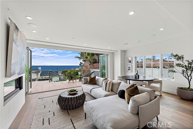 Detail Gallery Image 1 of 41 For 1373 N Coast Highway, Laguna Beach,  CA 92651 - 4 Beds | 4 Baths