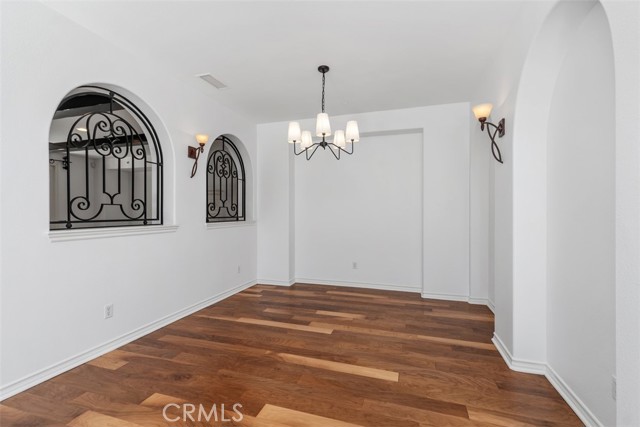 34 Tall Hedge, Irvine CA: https://media.crmls.org/medias/0d8da084-972f-4359-a45e-0de97fb8da8b.jpg