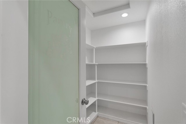 Detail Gallery Image 7 of 27 For 19375 Corwin Rd, Apple Valley,  CA 92307 - 4 Beds | 2/1 Baths